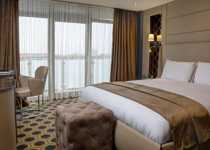 Putney Hotel; BW Signature Collection